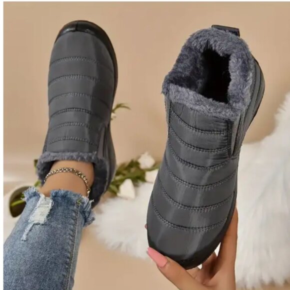 *NEW* Winter Ankle Boots Size 7 - Picture 1 of 3
